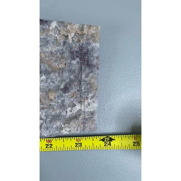 LOGO Layers by Lori Goldstein Printed Tie-Dye Sheer Lace Top Grey Fairy Large - Picture 12 of 14